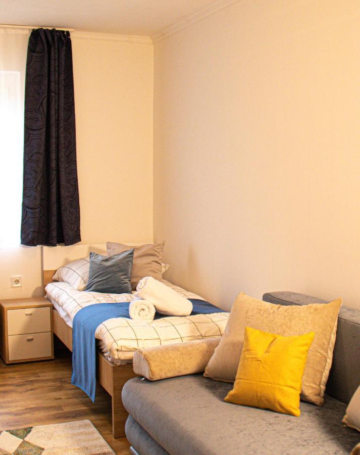 Villa Blue Apartman Szekszard Bagian luar foto